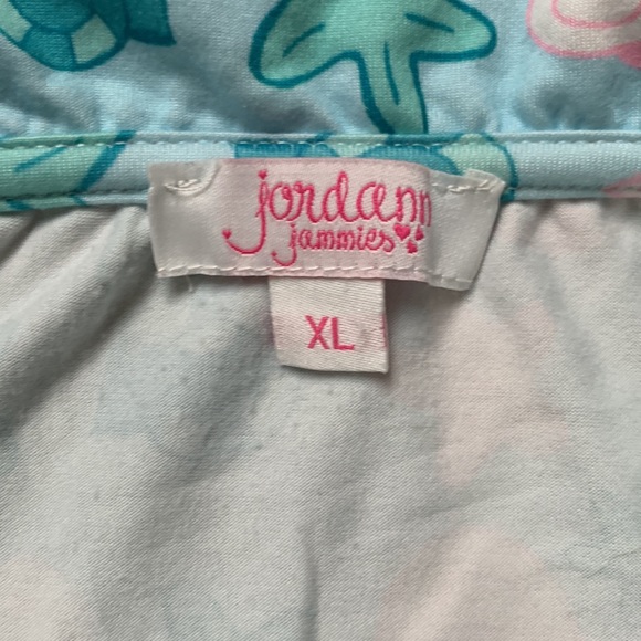 Jordan Jammie’s XL womens shell design - Picture 4 of 6